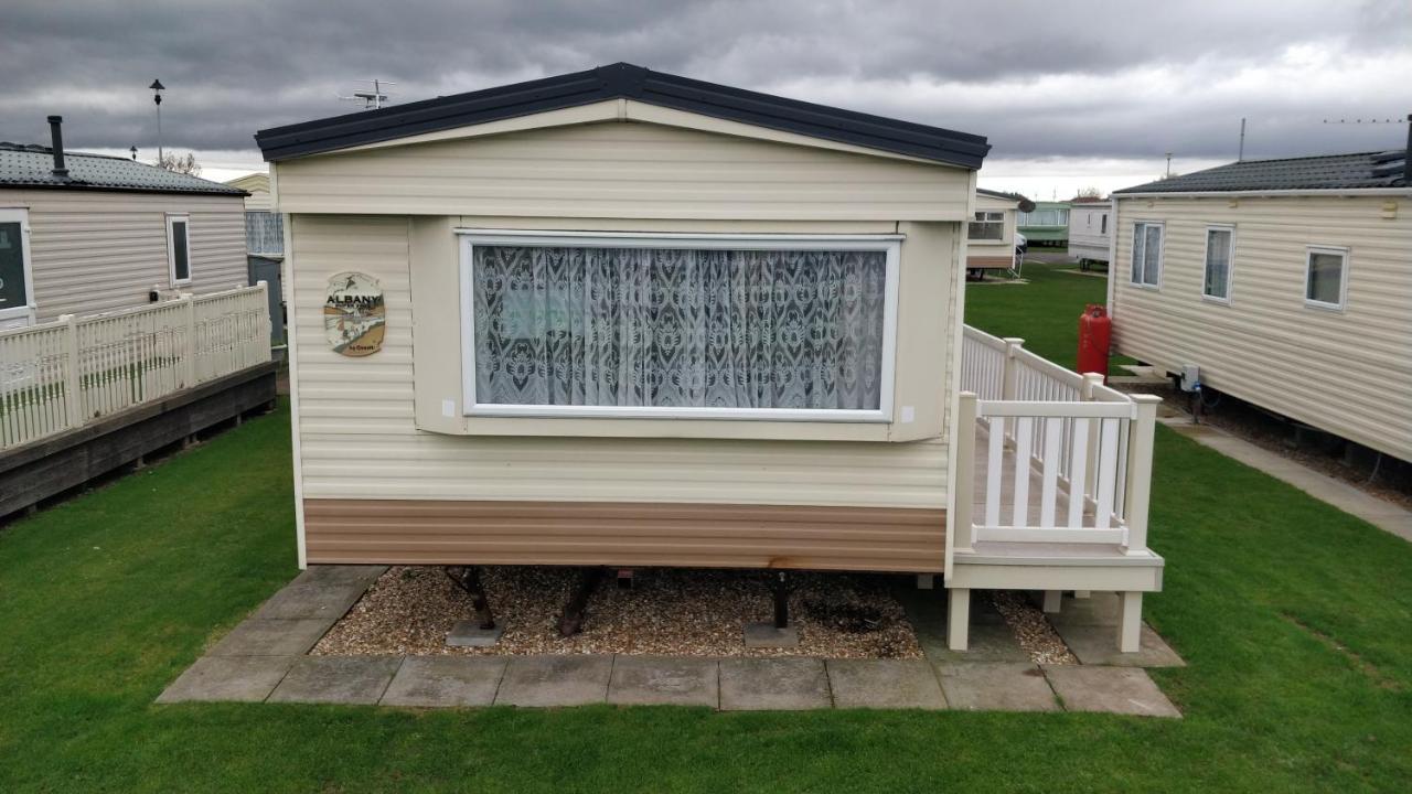 6 Berth Heated On The Chase Skegness Exterior foto